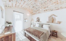 Borgo Canonica Cisternino 4*